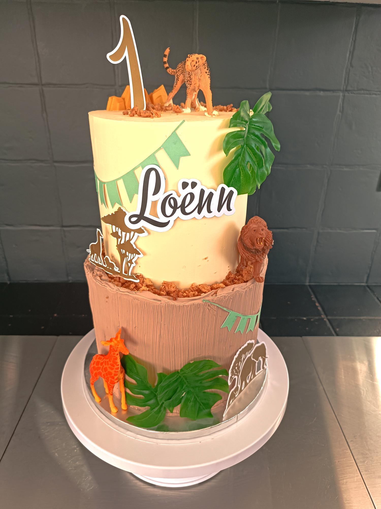 Layer cake thème jardin, prénom Léa, 4 ans